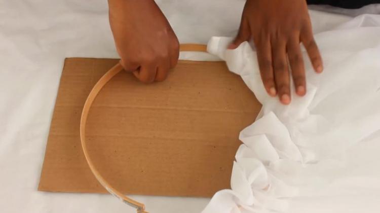 Балдахин из пялец на детскую кроватку своими руками