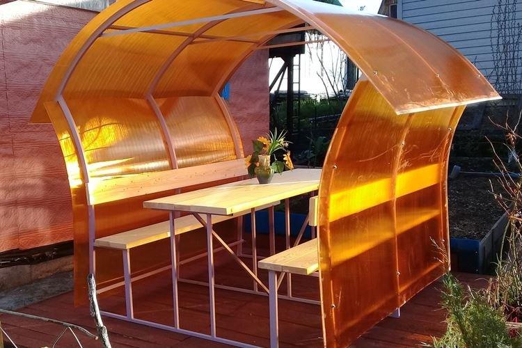 Мобильная беседка из поликарбоната - фото и идеи
