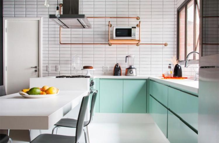 Дизайн кухни в бирюзовом цвете - фото