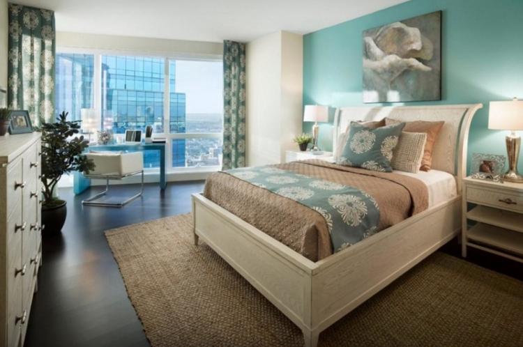Бирюзовый цвет в интерьере спальни