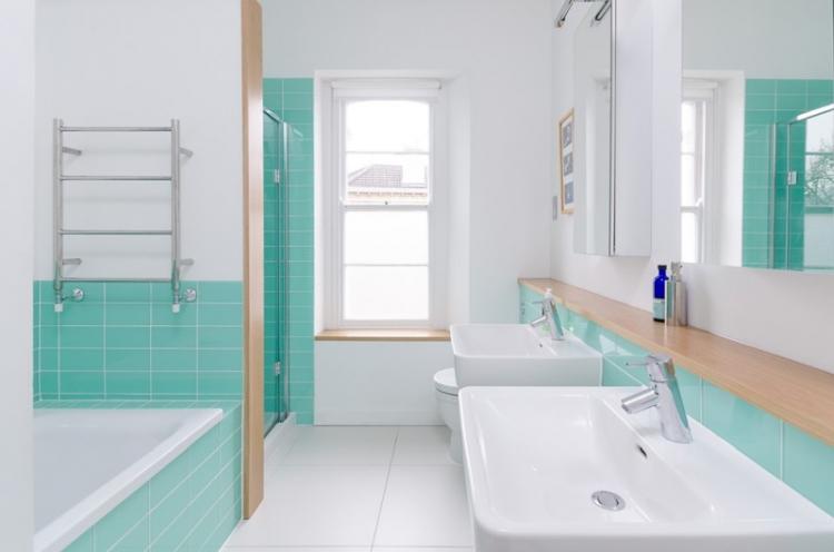 Бирюзовый цвет в интерьере ванной комнаты
