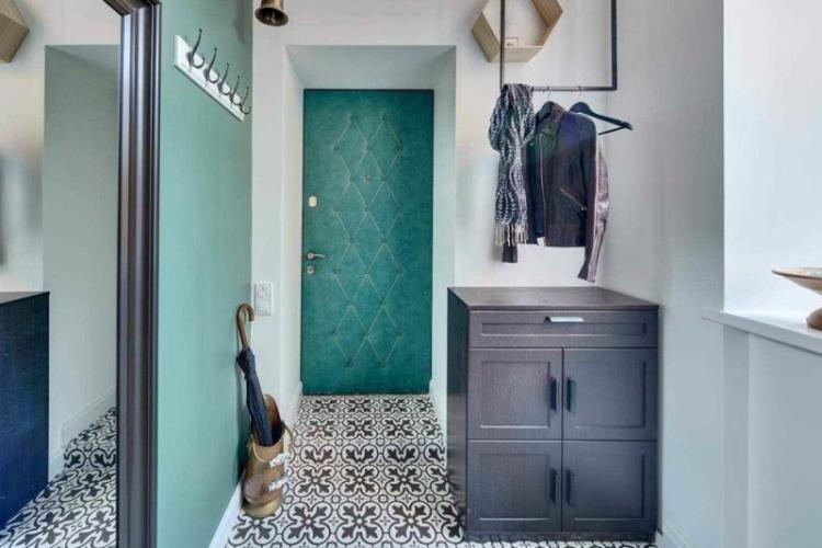 Бирюзовый цвет в интерьере прихожей