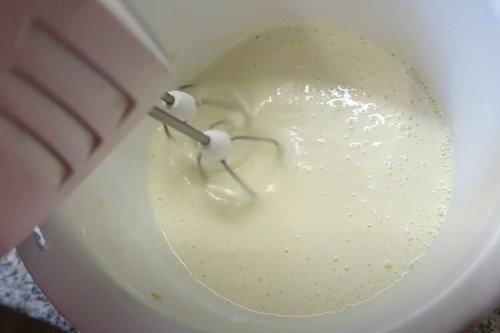 Классический бисквит на кефире - пошаговый рецепт