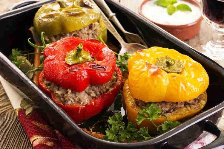 Перец, фаршированный гречкой и сыром - рецепты