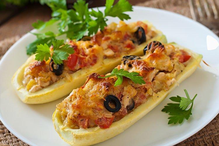 Кабачки с рисом и грибами - Блюда из кабачков рецепты