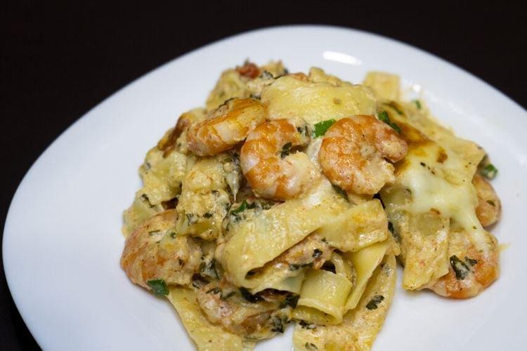 Паста с креветками и сырным соусом - рецепты