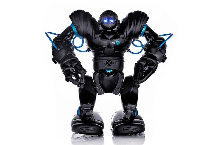 Игрушечный робот - Что подарить ребенку на Новый год 2021