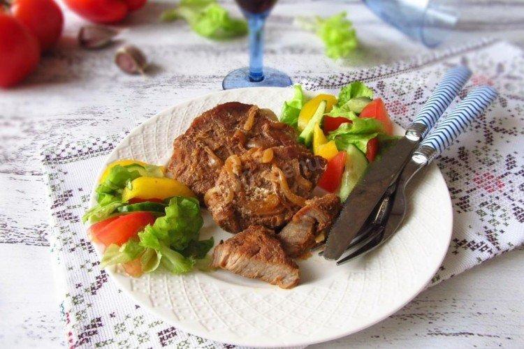 Свинина в молоке и вине - Что приготовить из свинины