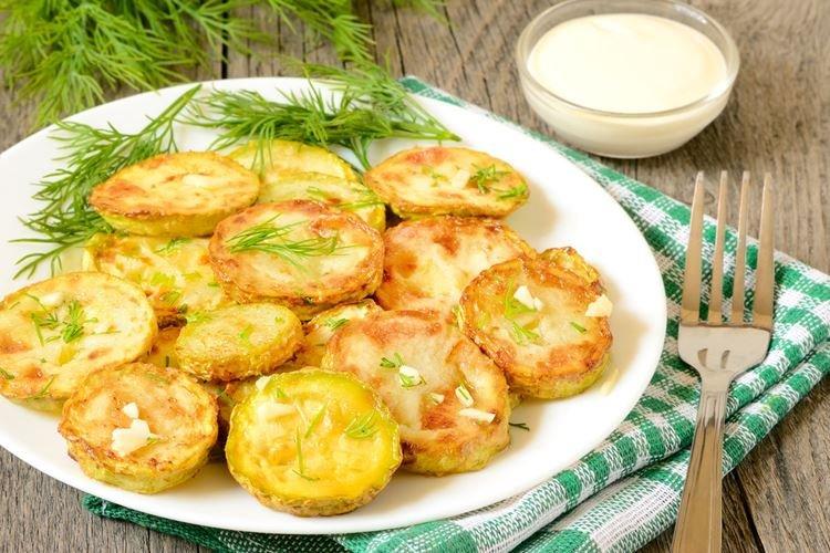 Молодые кабачки с чесноком - Что приготовить на ужин быстро и вкусно