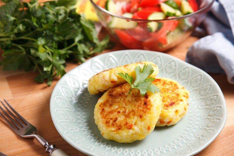 Рисовые биточки - Что приготовить ребенку на ужин