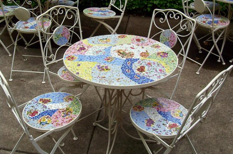 Декор старого стола своими руками - фото и идеи