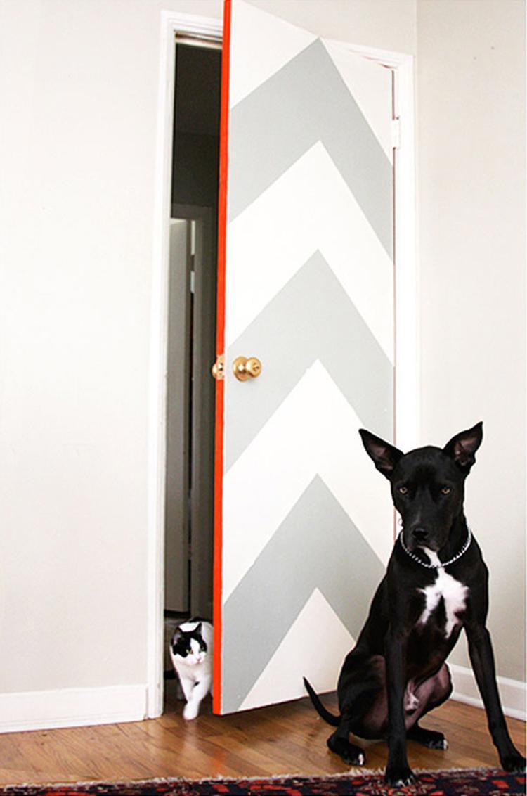 Декор старой двери своими руками - фото