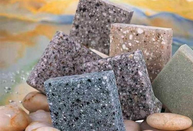 Акриловый декоративный камень в интерьере