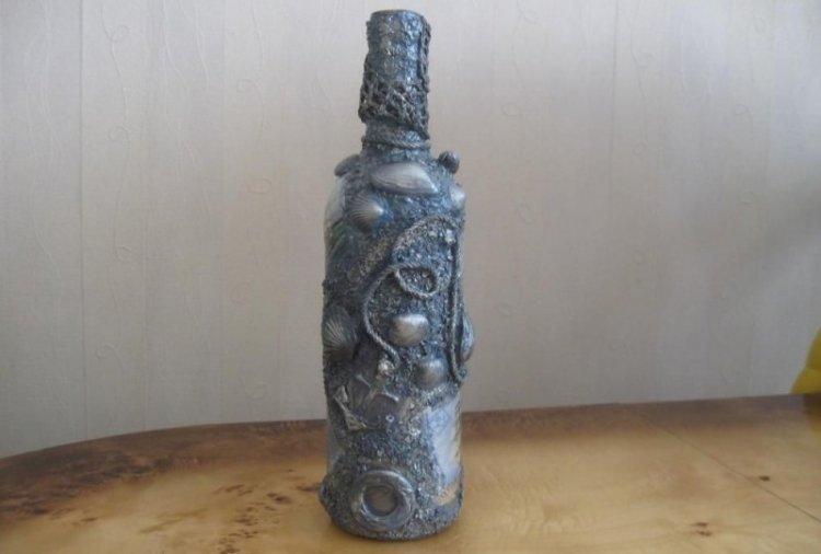 Декупаж бутылки объемными картами - фото и идеи