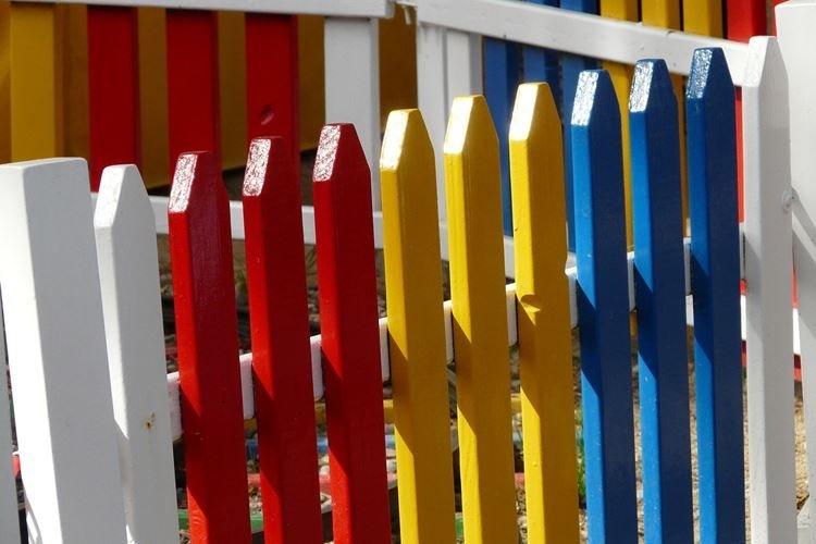 Обработка древесины для забора - Деревянные заборы