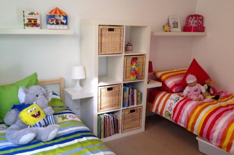 Шкафы и стеллажи - Зонирование детской комнаты для разнополых детей