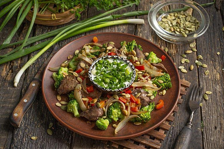 Диетические салаты: 20 быстрых и вкусных рецептов