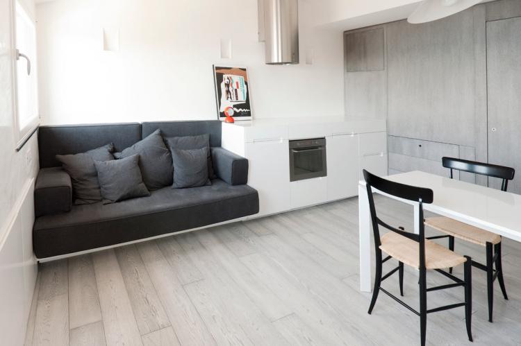 Диван для кухни в стиле минимализм