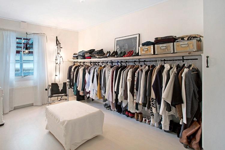 Линейная планировка гардеробной комнаты