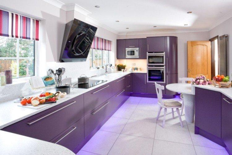 Фиолетовая кухня 14 кв.м. - Дизайн интерьера
