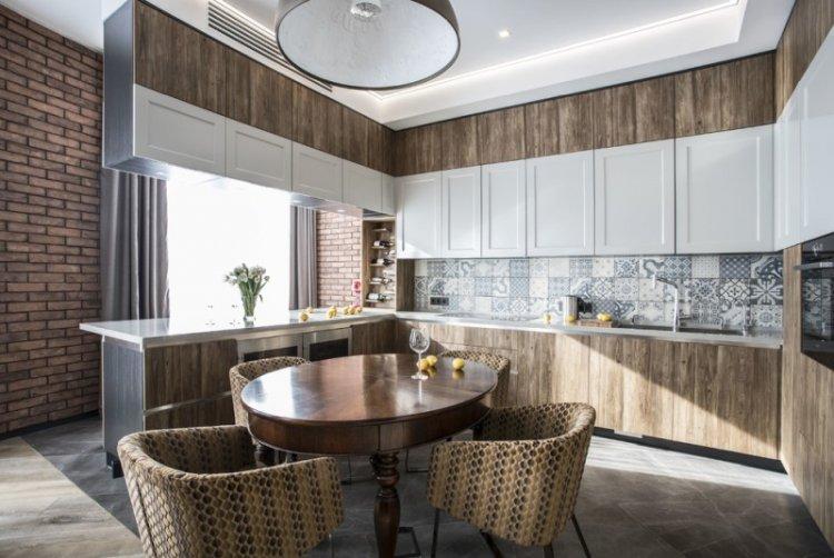 Коричневая кухня 20 кв.м. - Дизайн интерьера