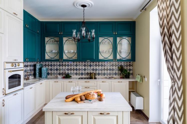 Дизайн кухни в классическом стиле - фото