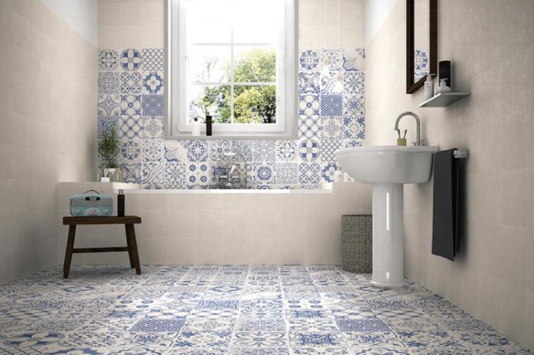 Минимум декора и аксессуаров - Дизайн маленькой ванной комнаты