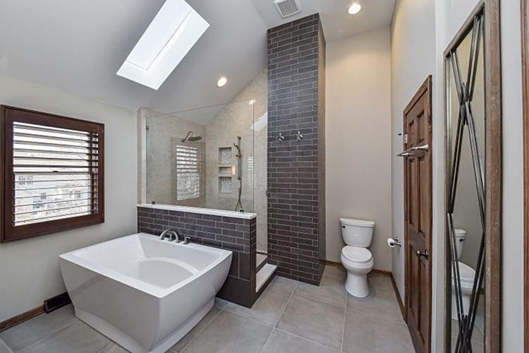 Дизайн ванной комнаты 2021 - фото реальных интерьеров