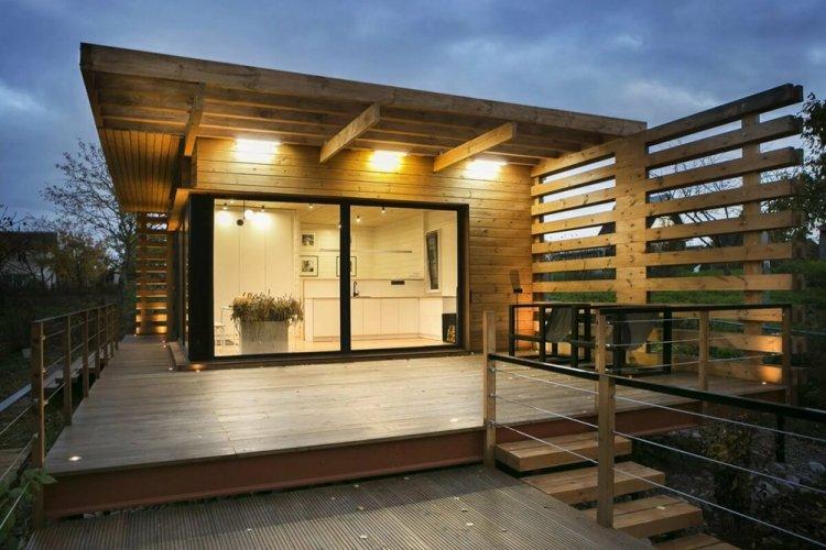 Дом в скандинавском стиле с крыльцом или террасой - проекты и фото