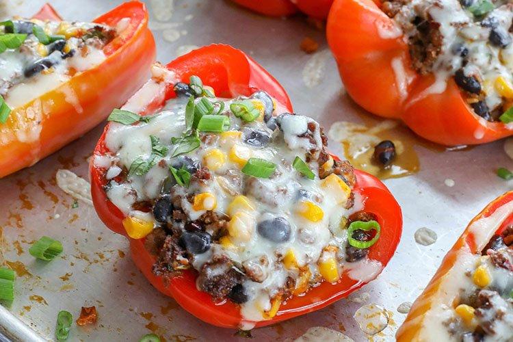 Фаршированные перцы с грибами и курицей - рецепты