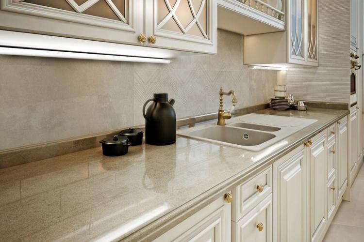 Фартук на кухне из натурального камня