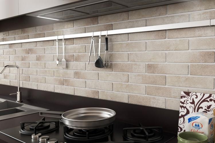 Фартук на кухне из кирпича