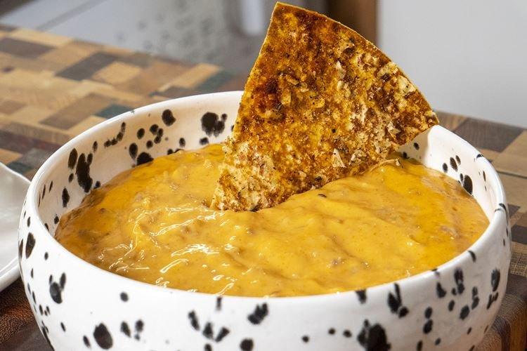 Сырный соус с чеддером