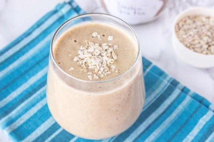 Овсяный кисель на ягодном отваре