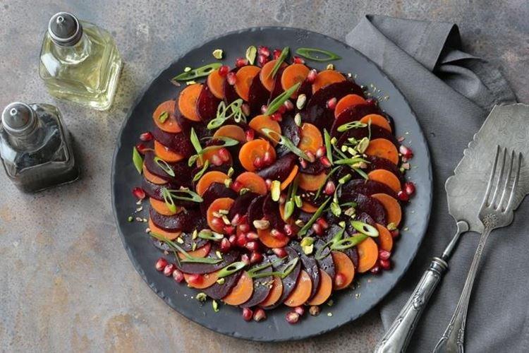 Салат из моркови и свеклы