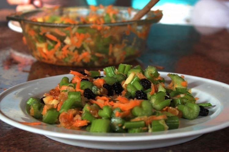 Салат с морковью и сельдереем