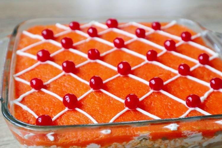 Салат с сельдью и маринованными грибами