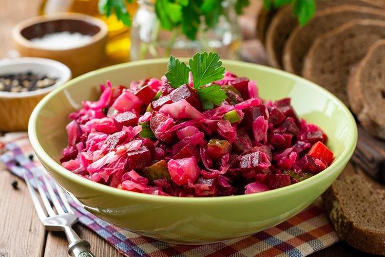 Винегрет с маринованными грибами