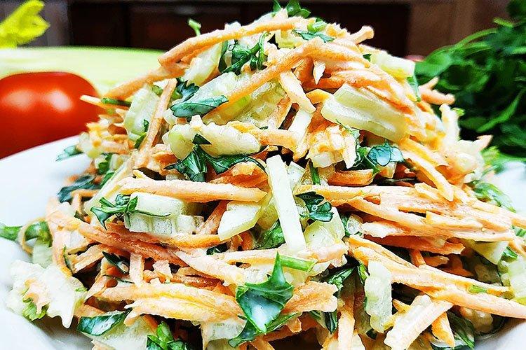 Салат «Коул Слоу» с сельдереем