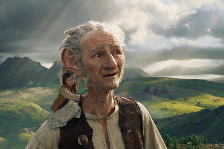 Большой и добрый великан (2016)