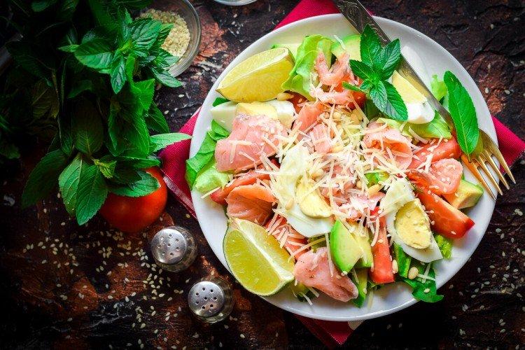20 рецептов вкусных рыбных салатов на каждый день