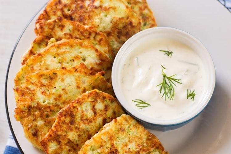 Кабачковые оладьи с фетой