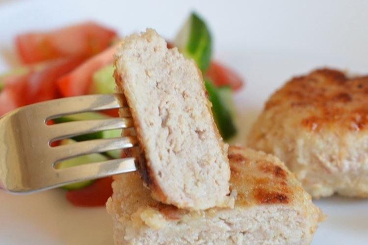 Нежные сливочные котлеты из индейки