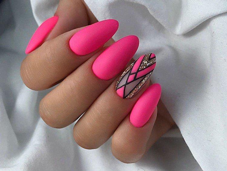 Розовый маникюр - фото и идеи