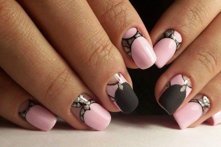 Розовый маникюр с черным