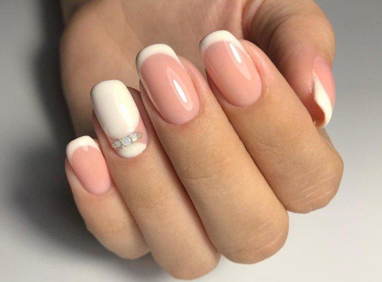 Классический белый френч