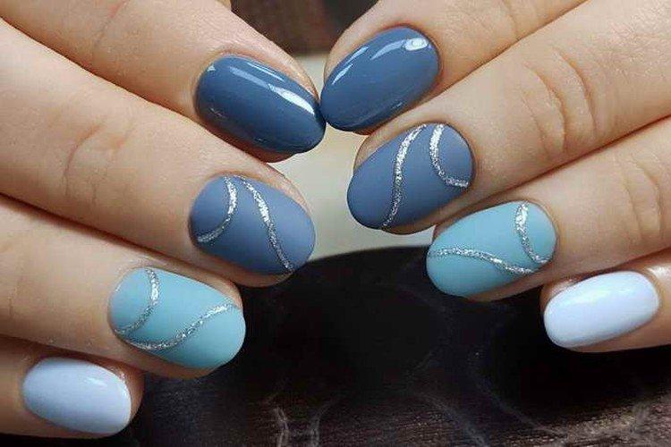 Синий маникюр с серым