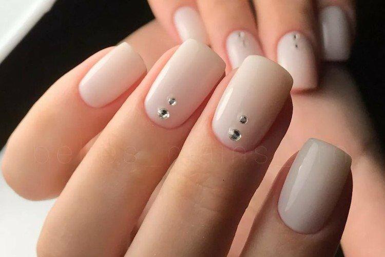 Молочный маникюр - фото и идеи