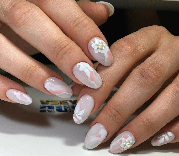 Молочный маникюр - фото и идеи