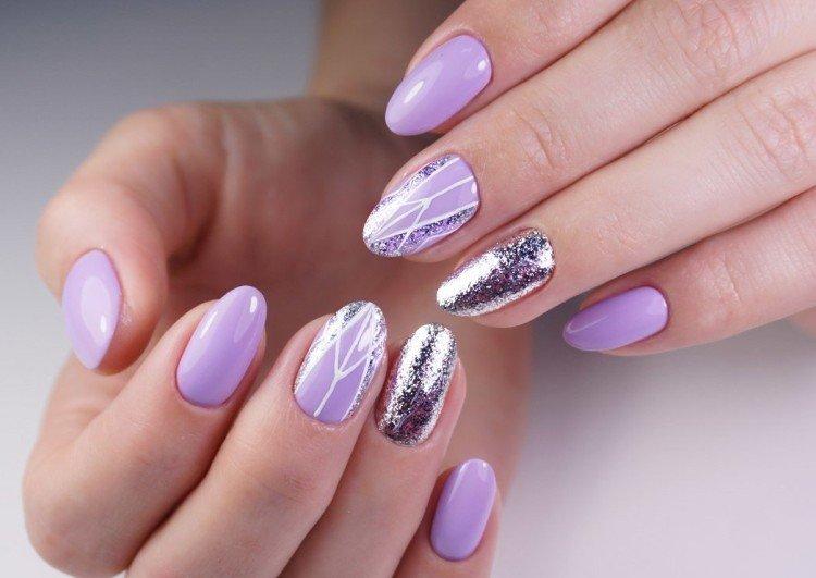 Светлый фиолетовый маникюр